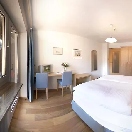 Hotel & Perwanger